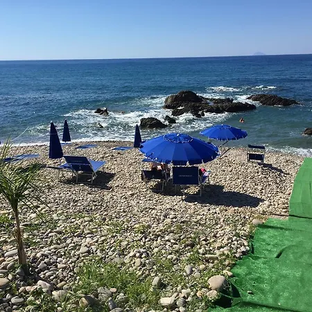 מלון דירות La Scogliera Blu Caronia