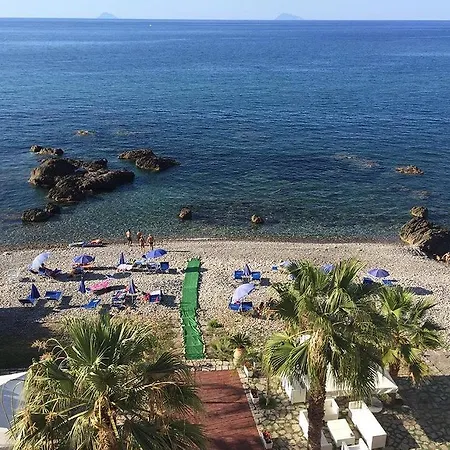 Appart hôtel La Scogliera Blu Caronia