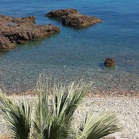La Scogliera Blu Caronia