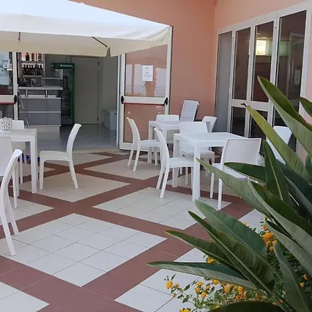 Appart hôtel La Scogliera Blu *