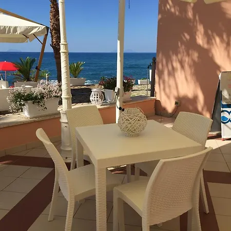 Apartahotel La Scogliera Blu Caronia