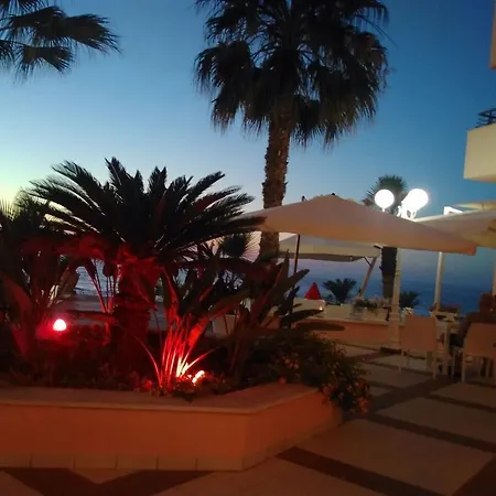 La Scogliera Blu Aparthotel Caronia