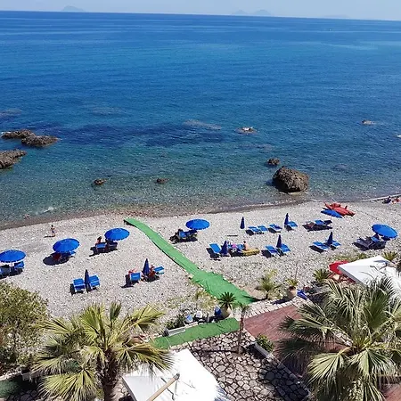 La Scogliera Blu Caronia