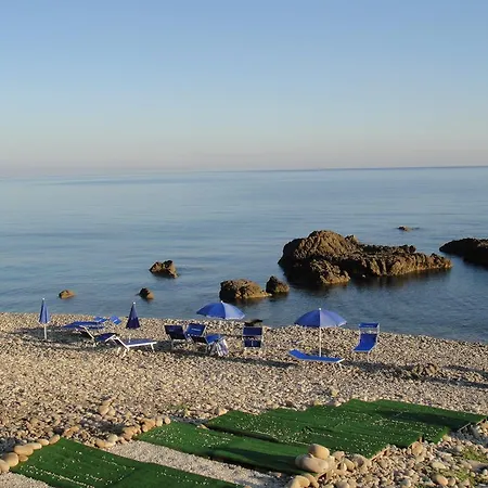 La Scogliera Blu * Caronia